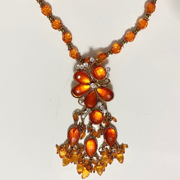 🍊 Antique Gold Finished Orange Bead Necklace - Picture 2 of 2